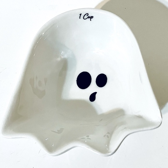 The Bake Shop Ghost Measuring Cups - Picture 5 of 10